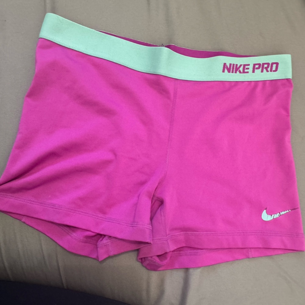 Nike Pro Magenta Shorts Large